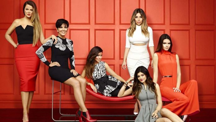 Keeping Up With The Kardashians Season 18 Episode 2 Friends Relationships And Fashion Week 