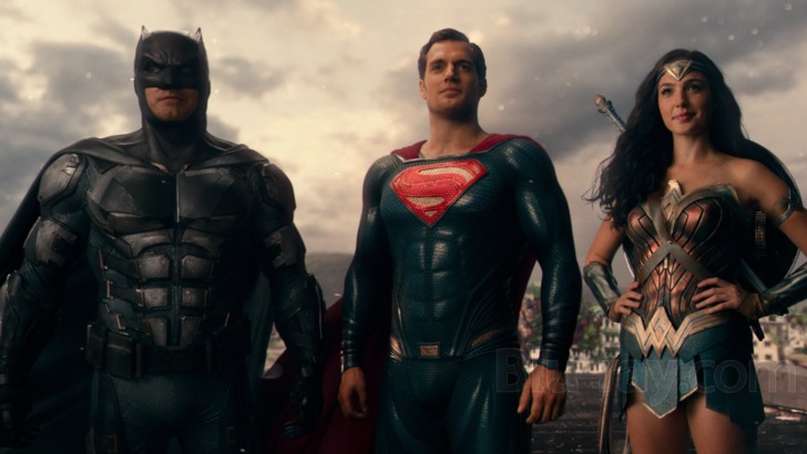 Justice League - Zack Snyder's Fight With The Studios Before Leaving The Project!