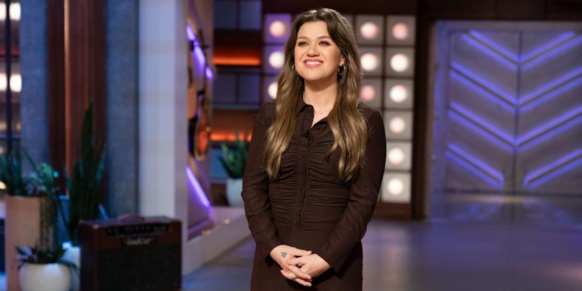 Kelly Clarkson Set To Return To Her Talk Show After Undisclosed Absence