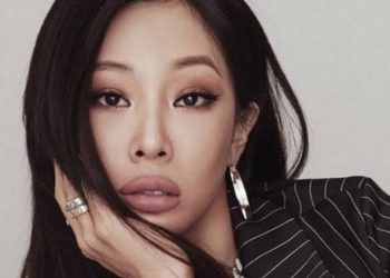 Jessi Claps Back at the Media in Bold ‘Newsflash’ MV